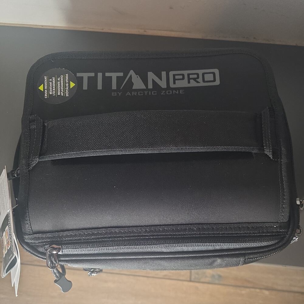 Titan PRO by Arctic Zone Expandable Lunch Box 2 Gel Ice Packs – Black - 1 Pack